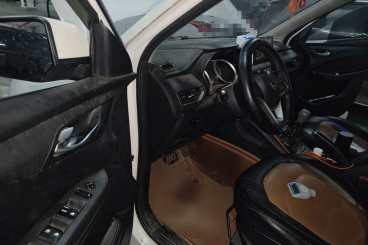 Used Wuling Hongguang S3 2019 Automatic Clutch Version 1.5L Manual Comfort Model China V Standard Driver Seat