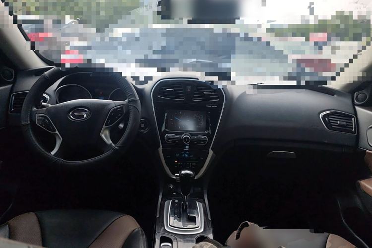 Used GAC Trumpchi GS5 Super 2015 2.0L Automatic Two-Wheel Drive Luxury Navigation Edition
