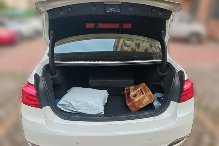 Used BMW 3 Series 2017 320Li Fashion Model Trunk