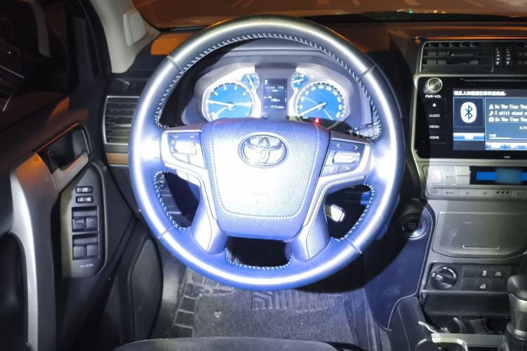 Used Toyota Prado 2018 3.5L Automatic TX-L Steering Wheel