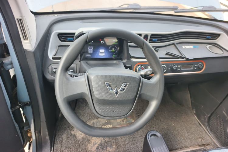 Used Wuling Hongguang MINIEV 2020 Enjoyment Model Lithium Iron Phosphate Steering Wheel