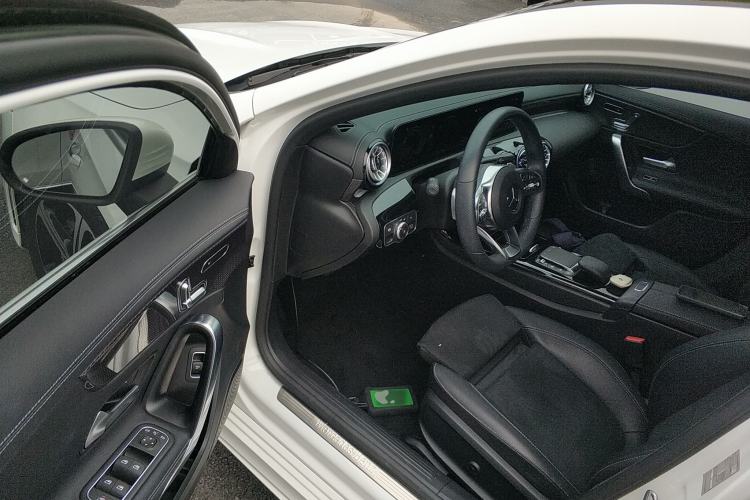 Used Mercedes-Benz A-Class 2022 Revised Version A 200 L Sport Sedan Fashionable Style Driver Seat