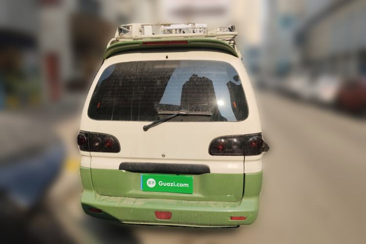 Used FORTHING Lingzhi 2013 M3 1.6L 7-Seater Luxury Model
