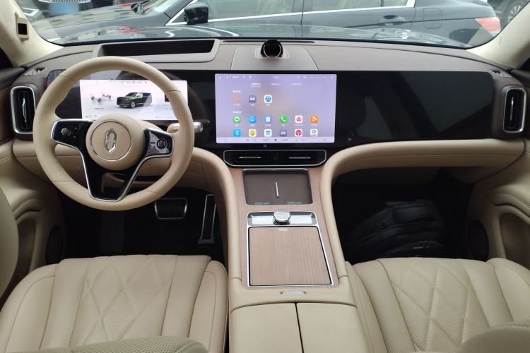 Used Hima AITO M9 2024 Range-Extended Ultra Version 52 kWh 5-Seater Model Center Console