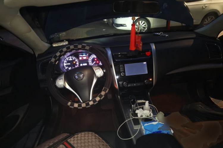 Used Nissan Teana 2016 2.0L XL Comfort Edition Center Console