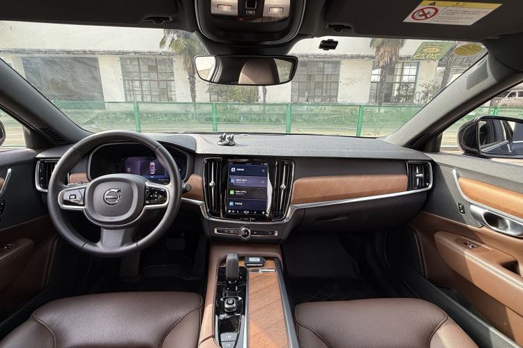 Used Volvo S90 2023 B5 Zhiyi Luxury Edition