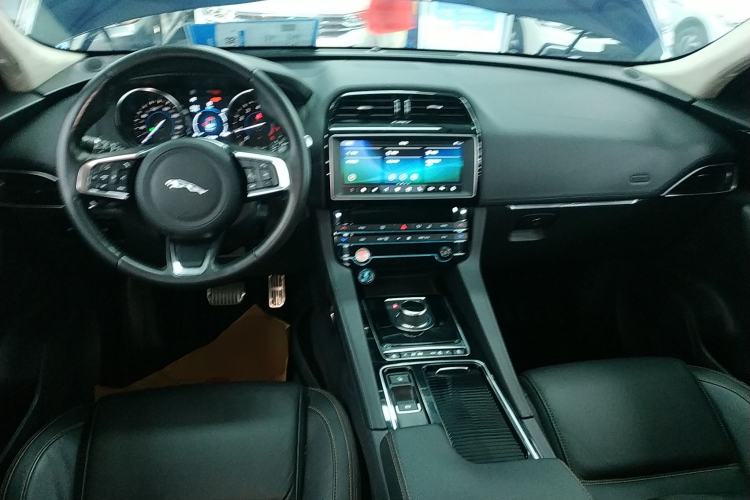 Used Jaguar F-PACE 2019 2.0T Four-Wheel Drive Urban Luxury Edition