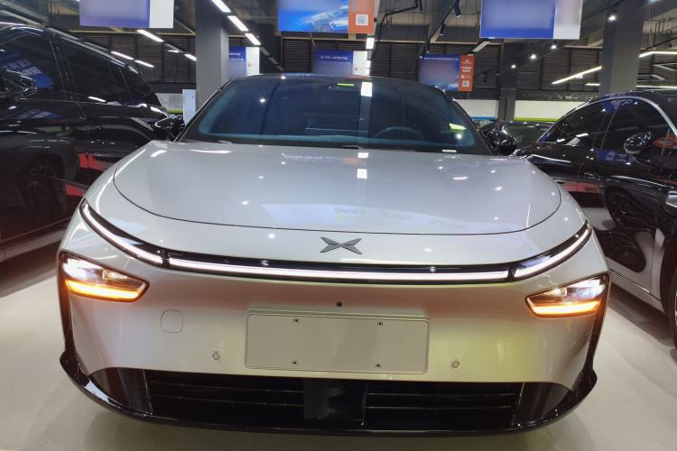 Used XPeng P7+ 2024 Long-Range Max Front