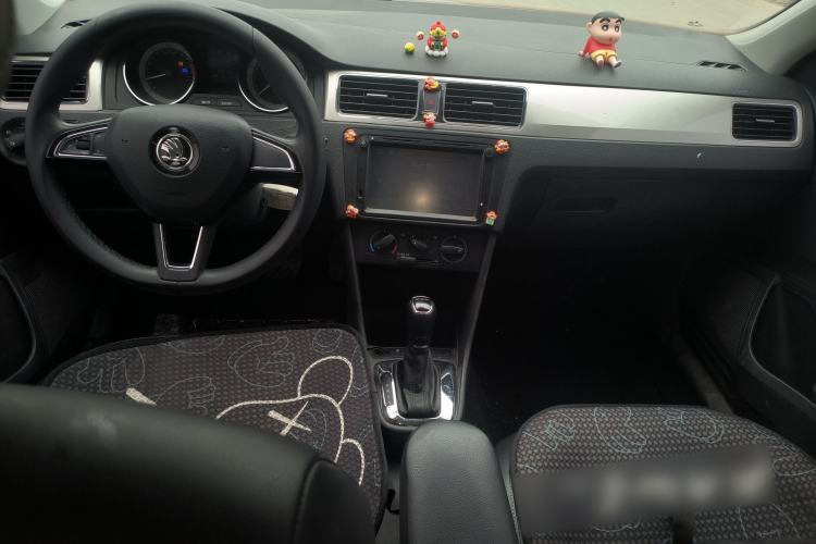 Used Skoda Rapid Spaceback 2019 Revised Version 1.5L Automatic Comfort Edition China V Standard Center Console