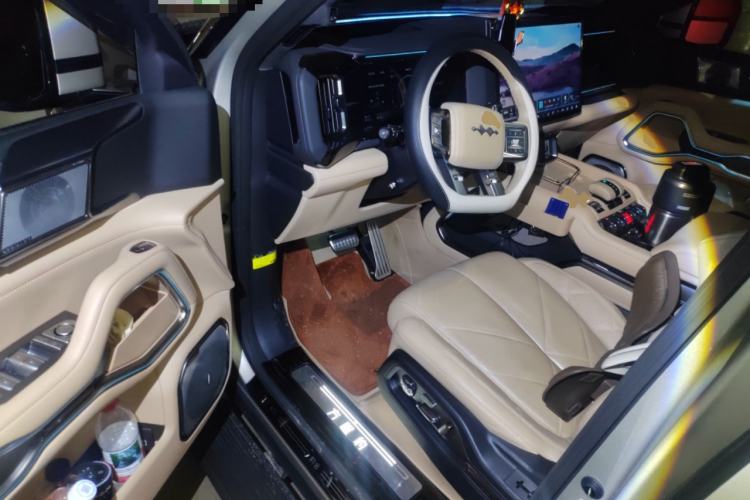 Used Formula Leopard 8 2025 Smart & Brave Flagship Edition 6 Seats