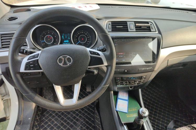 Used BAIC Senova X65 2015 2.0T manual Comfort trim level
