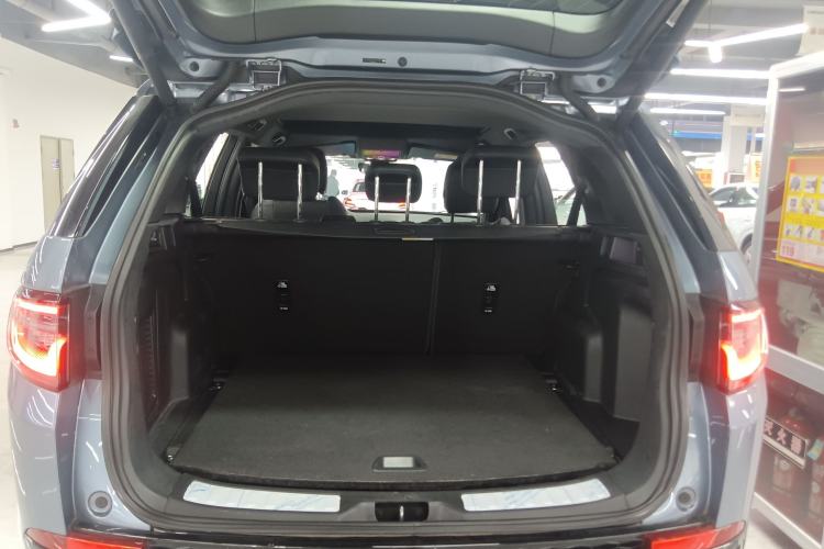 Used Land Rover Discovery Sport 2020 249 PS R-Dynamic Performance Edition Trunk