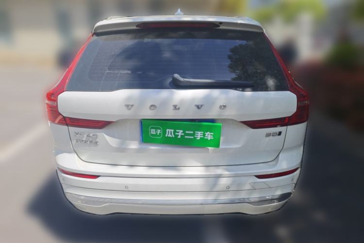 Used Volvo XC60 2023 B5 4x4 Smart Luxury Edition