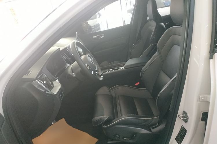 Used Volvo XC60 2022 B5 4x4 Smart & Advanced Sport Edition