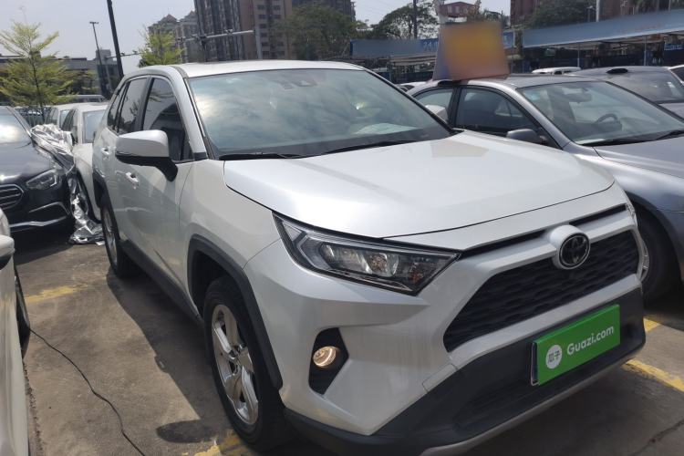 Used Toyota RAV4 2021 2.0L CVT Two-Wheel Drive Fashion Edition

