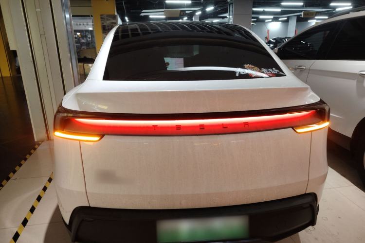 Used Tesla Model Y 2025 Rear-Wheel-Drive Version