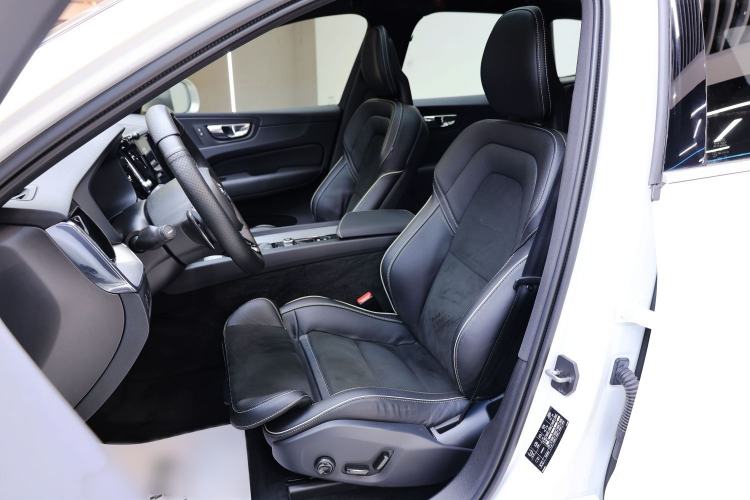 Used Volvo XC60 2018 T5 4x4 Smart & Sporty Edition Interior 6