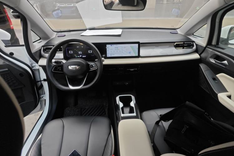 Used Geometry E Firefly 2024 301km Flowing Light
