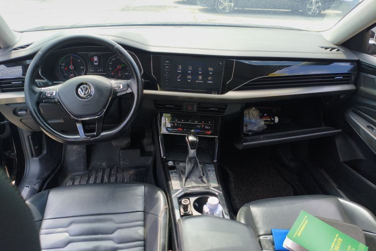 Used Volkswagen Passat New Energy 2020 430 PHEV Hybrid Elite Edition China VI Standard Center Console