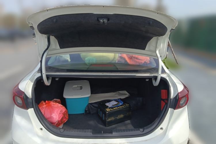 Used Mazda 3 Axela 2016 Sedan 1.5L Manual Comfort Model
