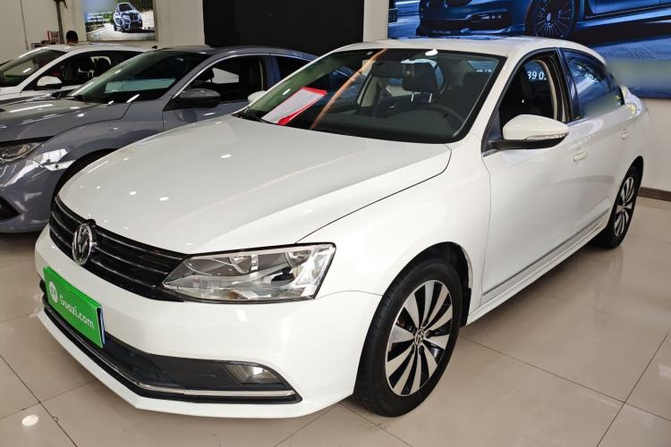 Used Volkswagen Sagitar 2017 230TSI Automatic Comfort Version