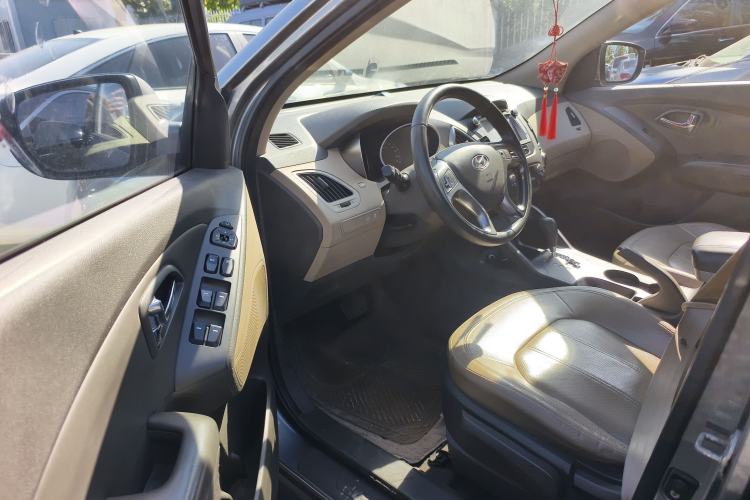 Used Hyundai ix35 2010 2.0L Automatic Two-Wheel Drive Elite Edition GLS
