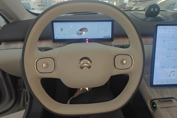 Used Nio ET7 2022 75 kWh Steering Wheel