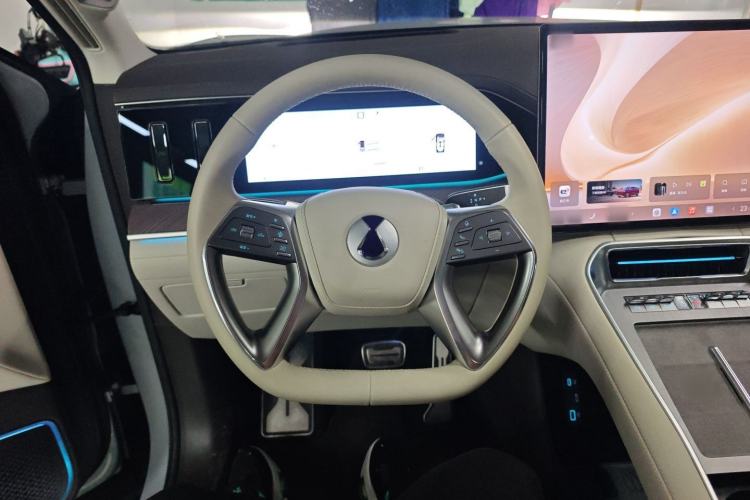 Used Denza N9 2025 Flagship Model Steering Wheel