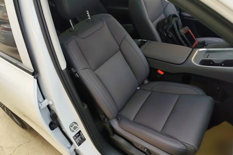 Used Leapmotor C16 2026 All-Electric 630 LiDAR Zhizun Edition 6 Seats
