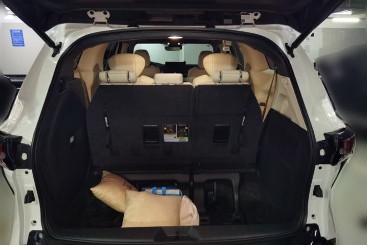 Used Toyota SIENNA 2026 Model 2.5L Dual-Engine Four-Wheel-Drive Premium Edition