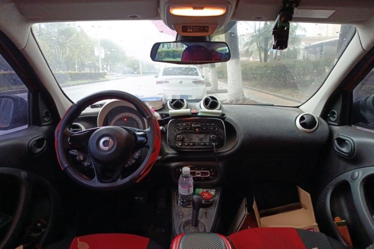 Used smart forfour 2016 1.0L 52 kW Dynamic Edition
