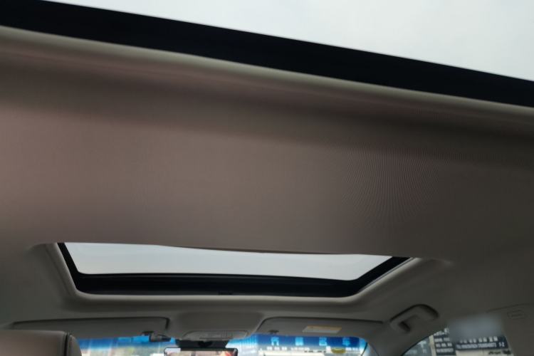 Used Buick GL8 2023 Land Executive Class Deluxe Model