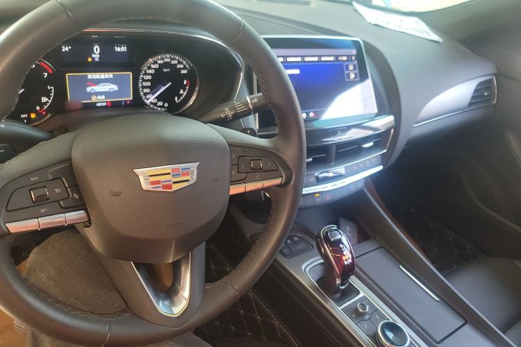 Used Cadillac CT5 2022 28T Luxury Version (Standard Edition) Center Console