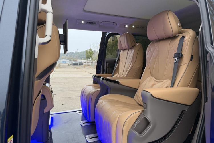 Used Denza D9 2022 DM-i 970 Four-Wheel Drive Flagship Model