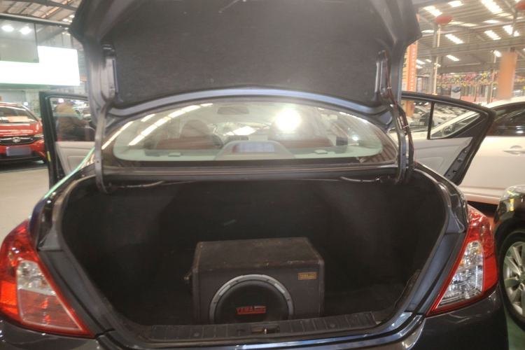 Used Nissan Sunny 2016 1.5XE CVT Leading Edition Trunk