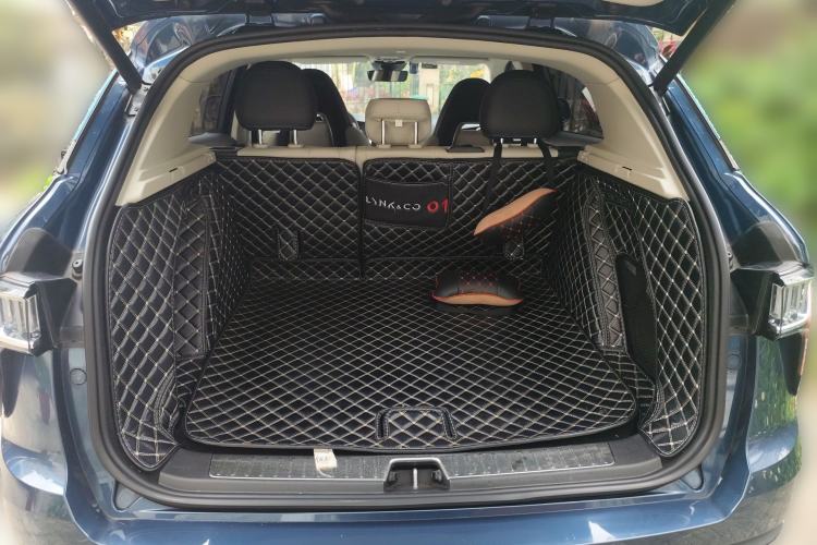 Used Lynk & Co 01 2017 2.0T Two-Wheel Drive Zhaopu Version Trunk