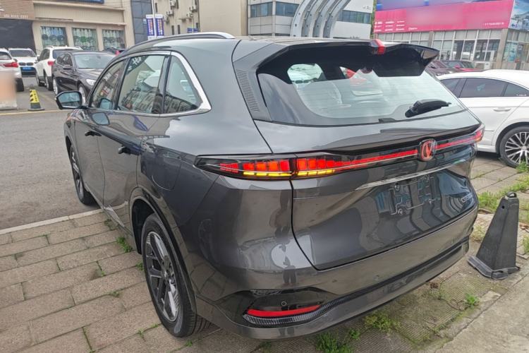 Used CHANGAN CS75 PLUS 2025 4th Generation 1.5T New Blue Whale Smart Luxury Edition
