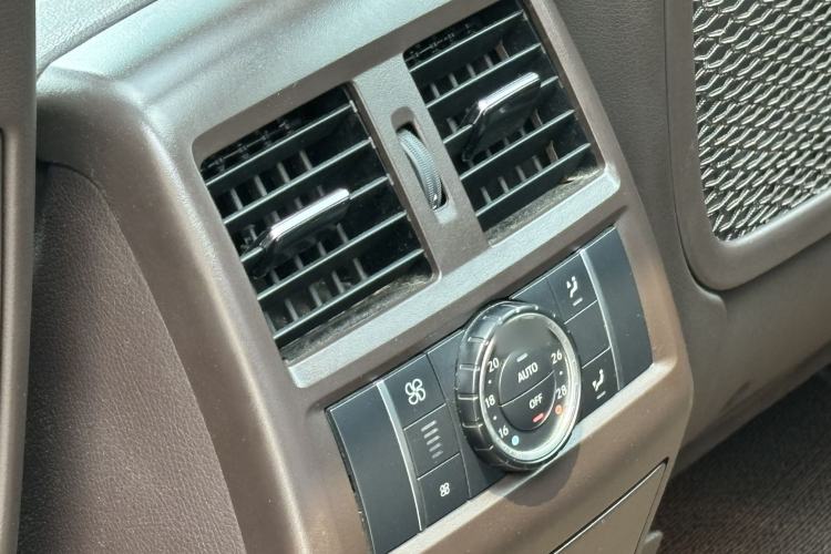 Used Mercedes-Benz GLS 2017 GLS 400 4MATIC Fashion Edition Interior 10