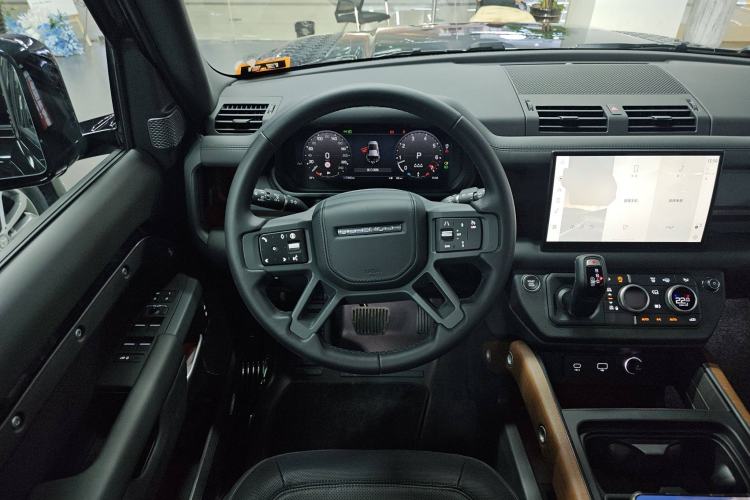 Used Land Rover Defender 2024 110 3.0T P400 X-DYNAMIC HSE
