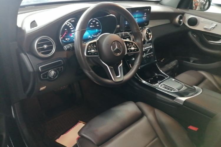 Used Mercedes-Benz GLC 2020 Facelift GLC 260 L 4MATIC Luxury Edition
