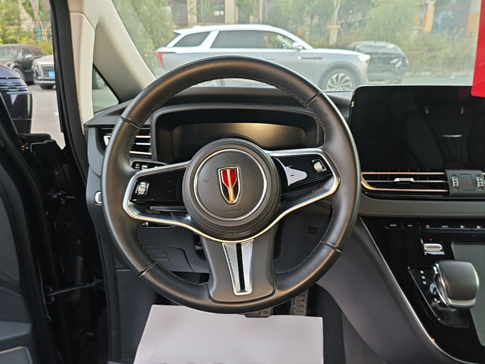 Hongqi HQ9 PHEV 2024 2.0T Four-Wheel Drive Business Edition — снимка 13
