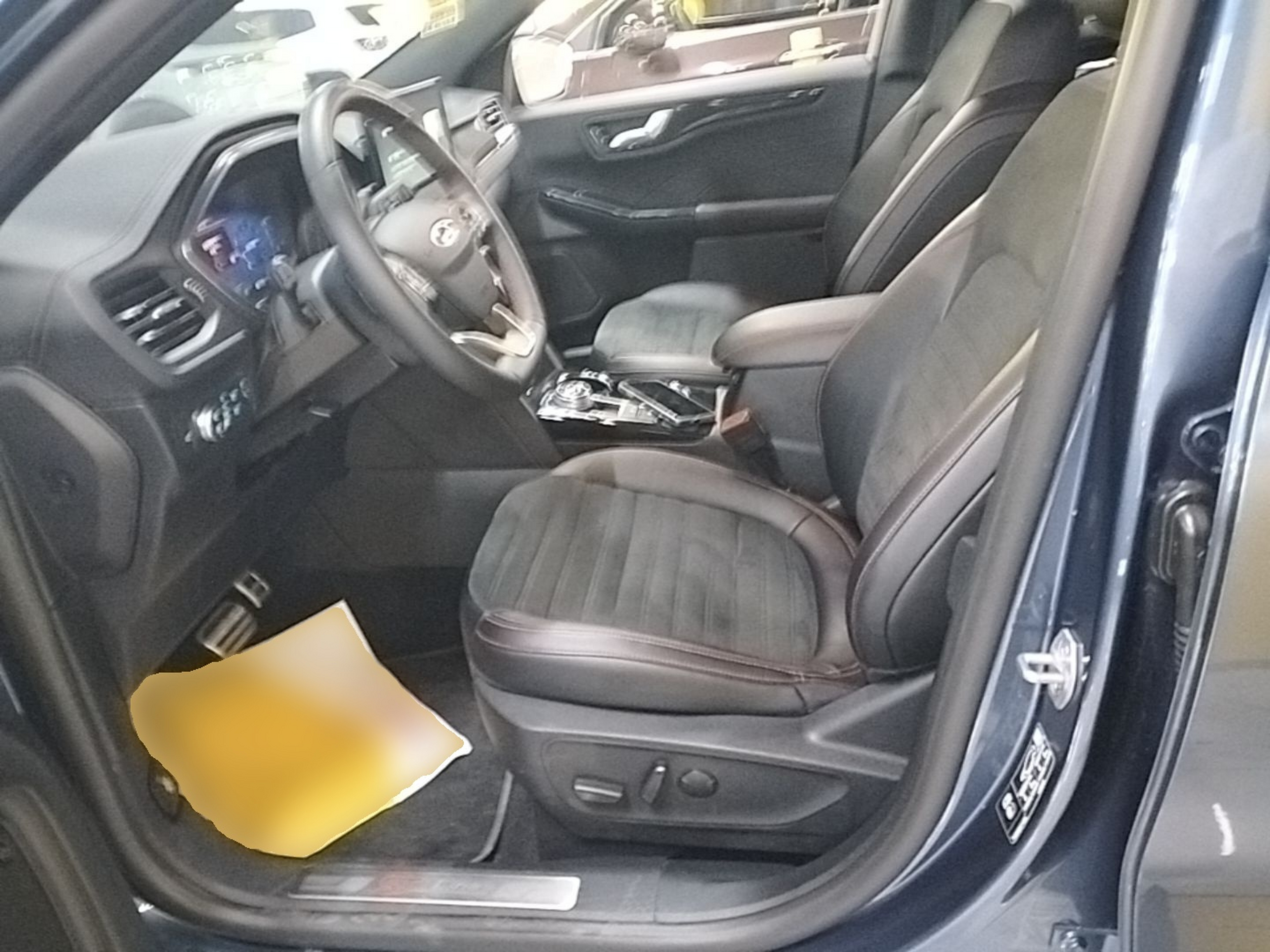 Vordere Reihe im Auto
