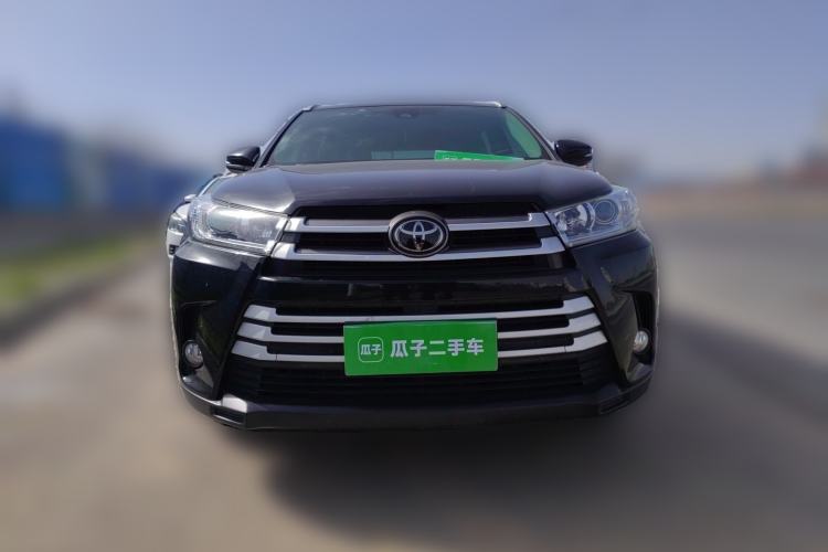 Used Toyota Highlander 2018 2.0T Two-Wheel-Drive Luxury Edition 7 Seats Emission Standard China V
