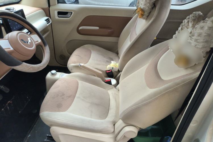 Used Wuling Hongguang MINIEV 2024 3rd Generation 170 km Left Front Seat