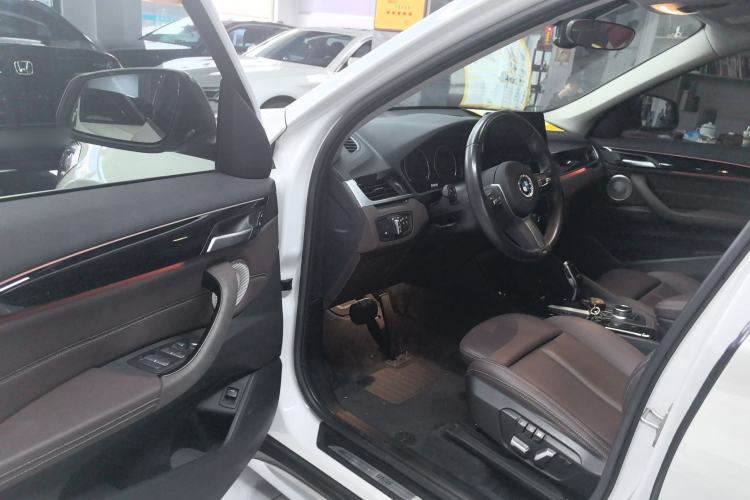 Used BMW X1 2021 sDrive20Li Premium Edition Driver Seat