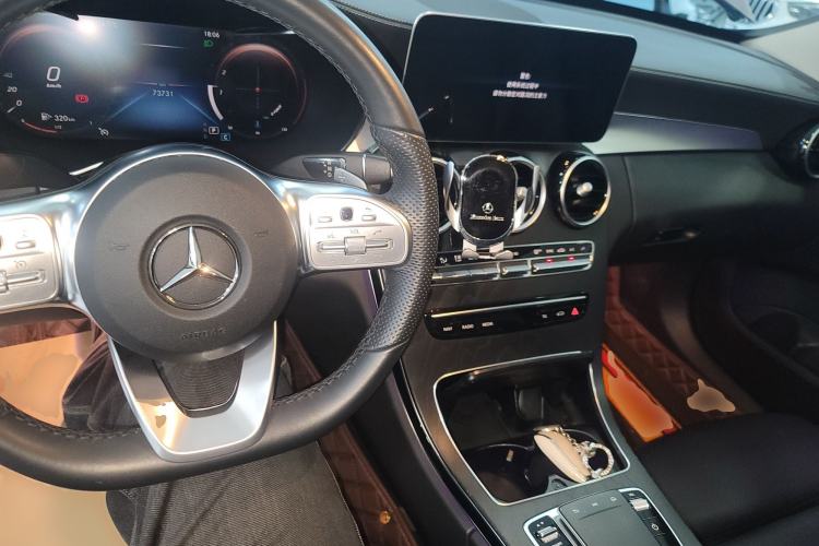 Used Mercedes-Benz C-Class 2021 C 200 L Fashion Edition Sport Version Center Console