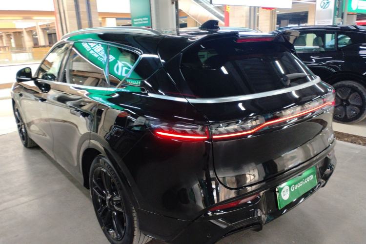 Used VOYAH FREE 2023 Four-Wheel Drive Extended-Range Model with Ultra-Long Range
