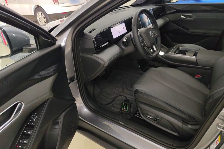 Used BYD Qin L 2025 EV 470KM Leading Edition
