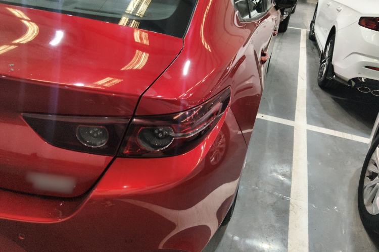 Used Mazda 3 Axela 2020 1.5L Automatic Luxury Version
