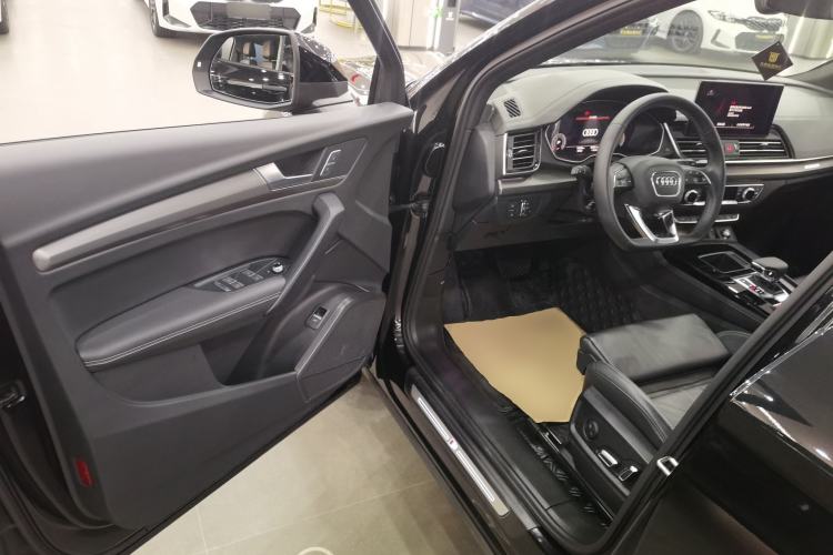 Used Audi Q5L 2023 40T Luxury Dynamic Model
